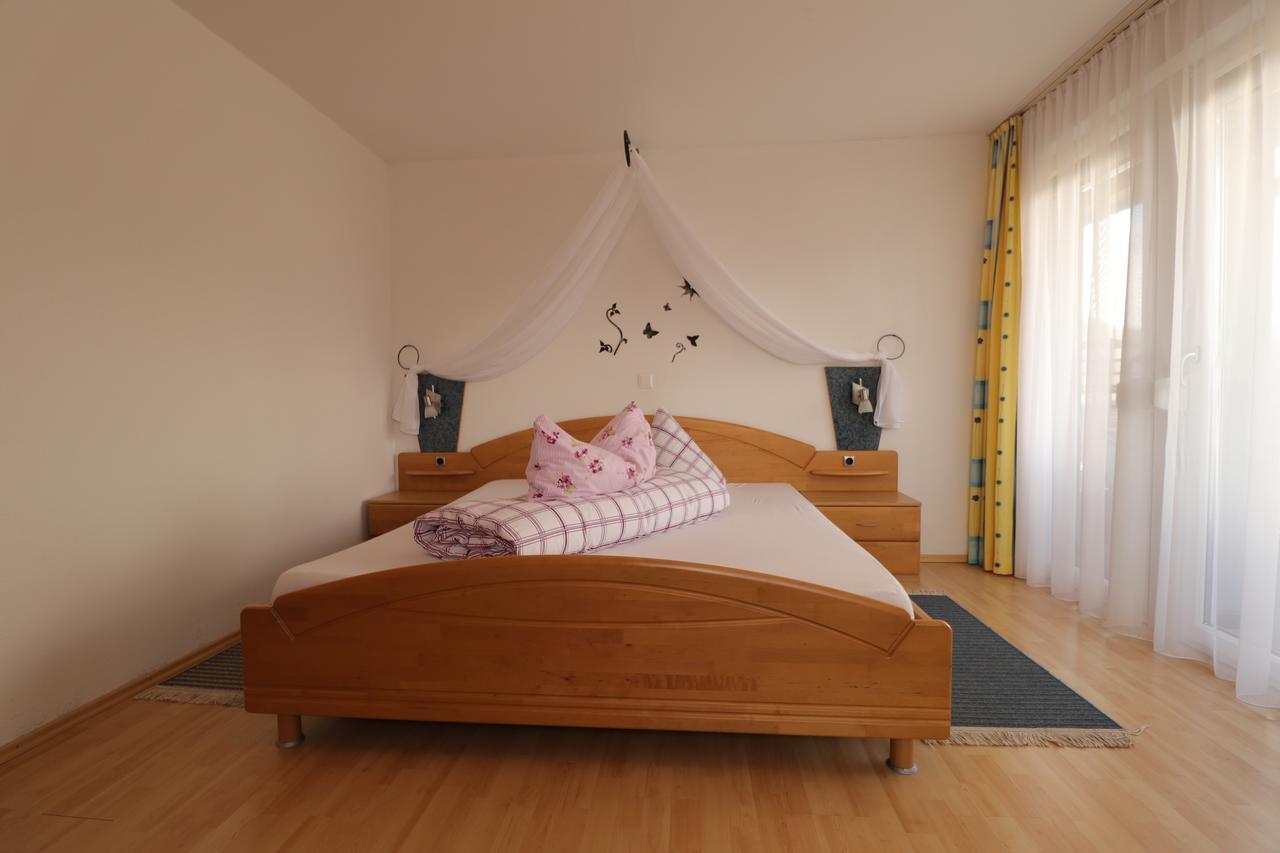 Gastehaus Possard Hotel Stams Bagian luar foto